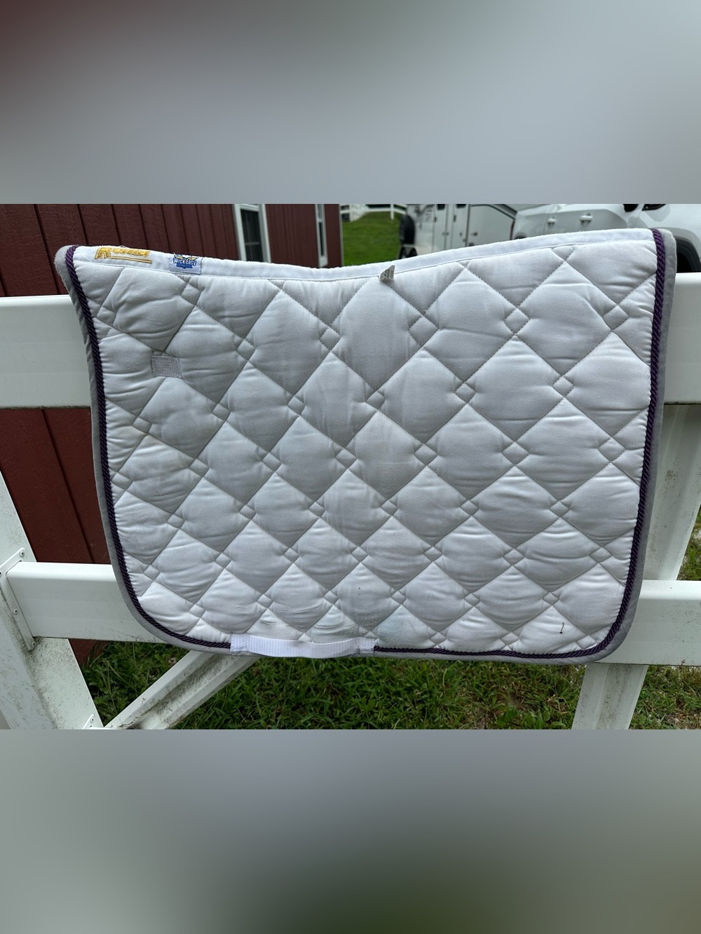 Roma Ecole Quilted White “Wick Easy” Dressage Pad-Full Size Straps Altered EUC